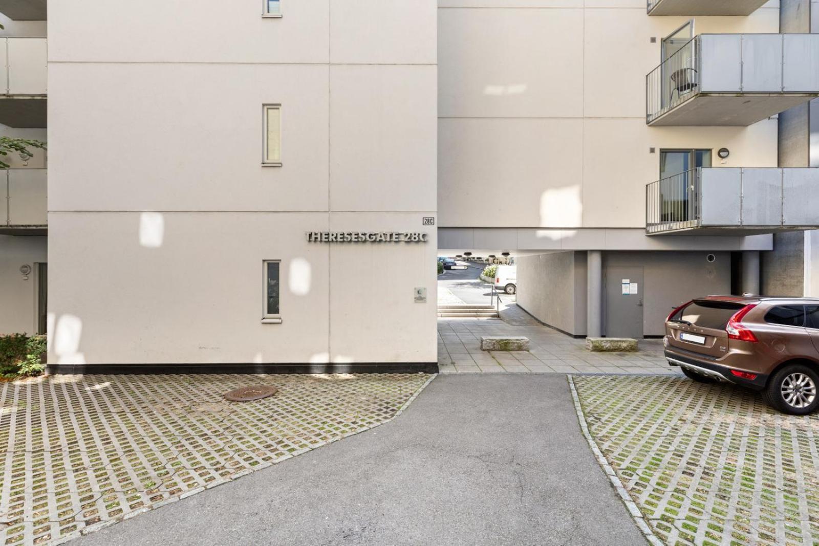 Private Modern Wifi Washing Machine & Dryer * Oslo